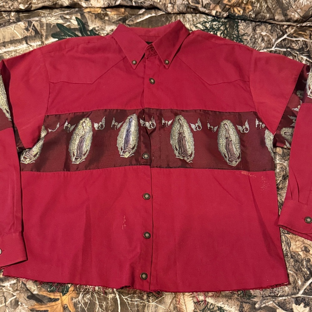 Saxx Men's Burgundy Button-Down Shirt with Patterned Band